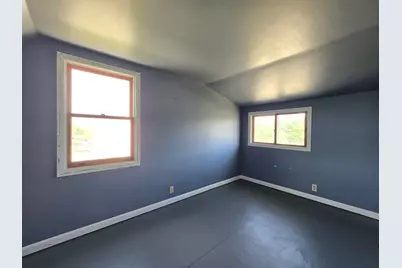 1031 S 98th St, West Allis, WI 53214 - Photo 16