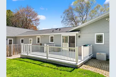 5204 S 10th St, Manitowoc, WI 54220 - Photo 36