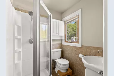 5204 S 10th St, Manitowoc, WI 54220 - Photo 16