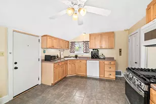7831 W North Ave, Wauwatosa, WI 53213 - Photo 18