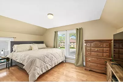 7831 W North Ave, Wauwatosa, WI 53213 - Photo 20