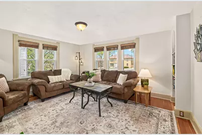 7831 W North Ave, Wauwatosa, WI 53213 - Photo 8