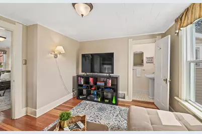 7831 W North Ave, Wauwatosa, WI 53213 - Photo 12