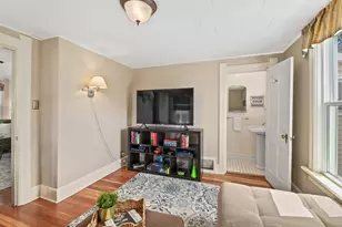 7831 W North Ave, Wauwatosa, WI 53213 - Photo 12