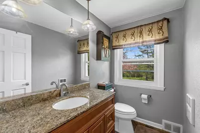 1712 S Craftsman Dr, New Berlin, WI 53146 - Photo 16
