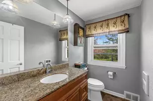 1712 S Craftsman Dr, New Berlin, WI 53146 - Photo 16