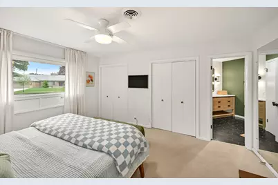 935 N 75th St, Wauwatosa, WI 53213 - Photo 22
