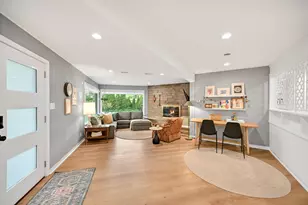 935 N 75th St, Wauwatosa, WI 53213 - Photo 20