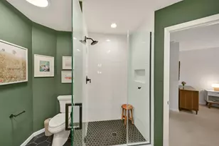 935 N 75th St, Wauwatosa, WI 53213 - Photo 24