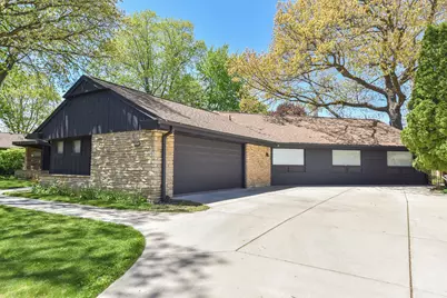 935 N 75th St, Wauwatosa, WI 53213 - Photo 36