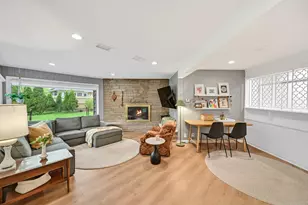 935 N 75th St, Wauwatosa, WI 53213 - Photo 18
