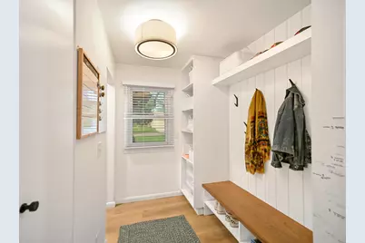 935 N 75th St, Wauwatosa, WI 53213 - Photo 30