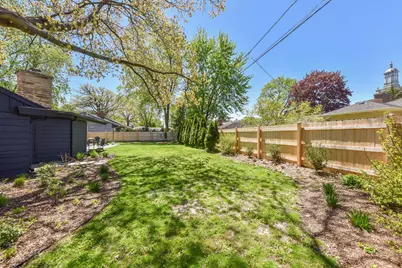 935 N 75th St, Wauwatosa, WI 53213 - Photo 34
