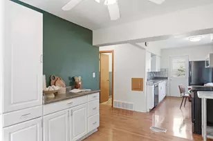 471 E Morgan Ave, Milwaukee, WI 53207 - Photo 8