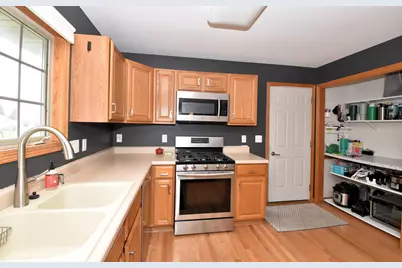 3655  Princeton Way, Sturtevant, WI 53177 - Photo 14