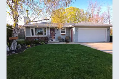 424  Van Buren Rd, Howards Grove, WI 53083 - Photo 1