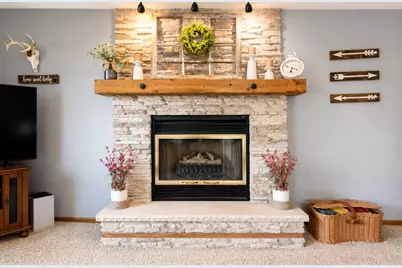424  Van Buren Rd, Howards Grove, WI 53083 - Photo 4