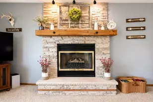 424 Van Buren Rd, Howards Grove, WI 53083 - Photo 4