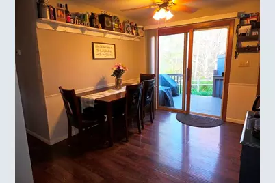 424  Van Buren Rd, Howards Grove, WI 53083 - Photo 6
