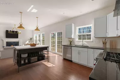 1824  Forestview Ct, Lake Geneva, WI 53147 - Photo 4
