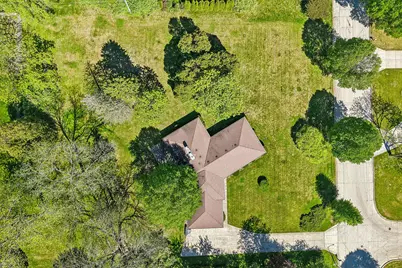 11738 W Hayes Ave, West Allis, WI 53227 - Photo 30