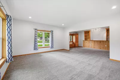 1880  Stardust Dr, Waukesha, WI 53186 - Photo 10