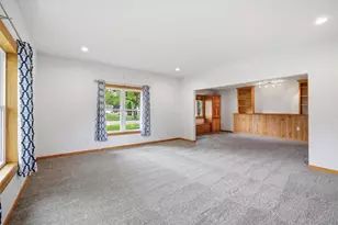 1880 Stardust Dr, Waukesha, WI 53186 - Photo 10
