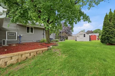 1880  Stardust Dr, Waukesha, WI 53186 - Photo 34