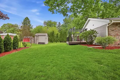 1880  Stardust Dr, Waukesha, WI 53186 - Photo 36