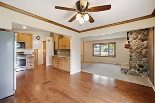 1880 Stardust Dr, Waukesha, WI 53186 - Photo 8