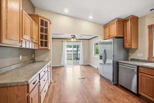 1880 Stardust Dr, Waukesha, WI 53186 - Photo 4
