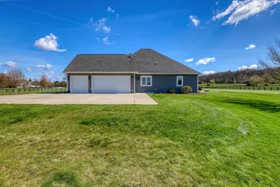 W329S8470 S Oak Tree Dr, Mukwonago, WI 53149 - Photo 42
