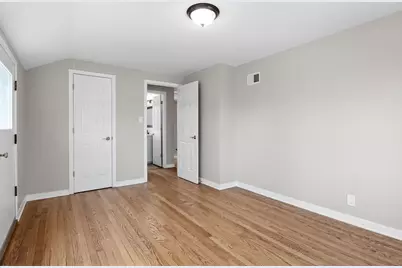 7438 N Seneca Rd, Fox Point, WI 53217 - Photo 12