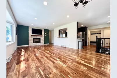 2525  Tilton Ln, Brookfield, WI 53045 - Photo 4