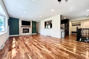 2525 Tilton Ln, Brookfield, WI 53045 - Photo 4