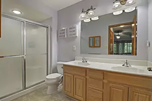 5855 Kinzie Ave, Racine, WI 53406 - Photo 14