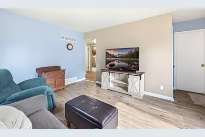 3421 S 80th St, Milwaukee, WI 53219 - Photo 4