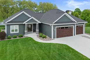 3013 Crosswinds Dr, Racine, WI 53403 - Photo 2