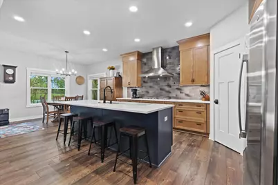 3013  Crosswinds Dr, Racine, WI 53403 - Photo 8