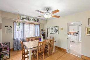 9009 W Cold Spring Rd, Greenfield, WI 53228 - Photo 12