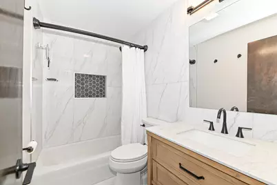 8525 W Waterford Ave #7, Greenfield, WI 53228 - Photo 24