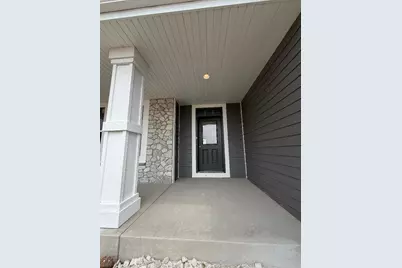 490  Talbots Woods Dr, Dousman, WI 53118 - Photo 4