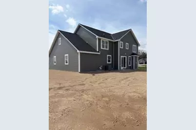 490  Talbots Woods Dr, Dousman, WI 53118 - Photo 2