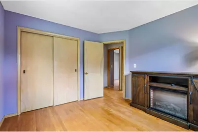 5620  Euston St, Greendale, WI 53129 - Photo 18