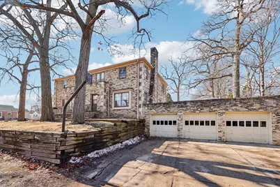 4703 W Jackson Park Dr, Milwaukee, WI 53219 - Photo 4
