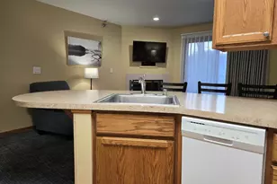 111 Center St, Lake Geneva, WI 53147 - Photo 8