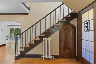 6537 Washington Cir, Wauwatosa, WI 53213 - Photo 4