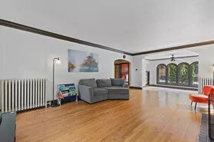 6537 Washington Cir, Wauwatosa, WI 53213 - Photo 10
