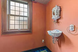 6537 Washington Cir, Wauwatosa, WI 53213 - Photo 18