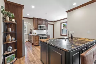 2648 Lefeber Ave, Wauwatosa, WI 53213 - Photo 10